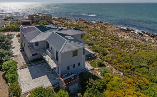 House in Pringle Bay, Western Cape, South Africa 1