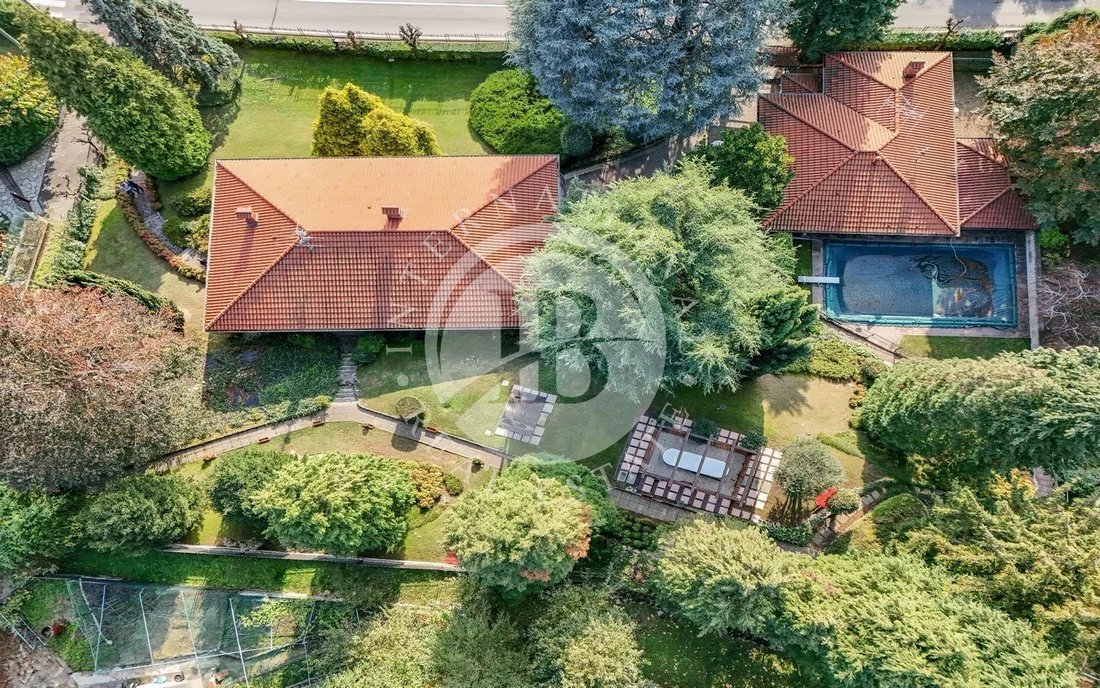 Villa in Proserpio, Lombardy, Italy 1 - 15282602