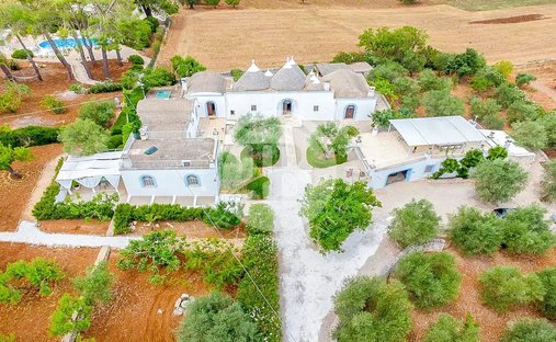 Villa in Ceglie Messapica, Apulia, Italy 1