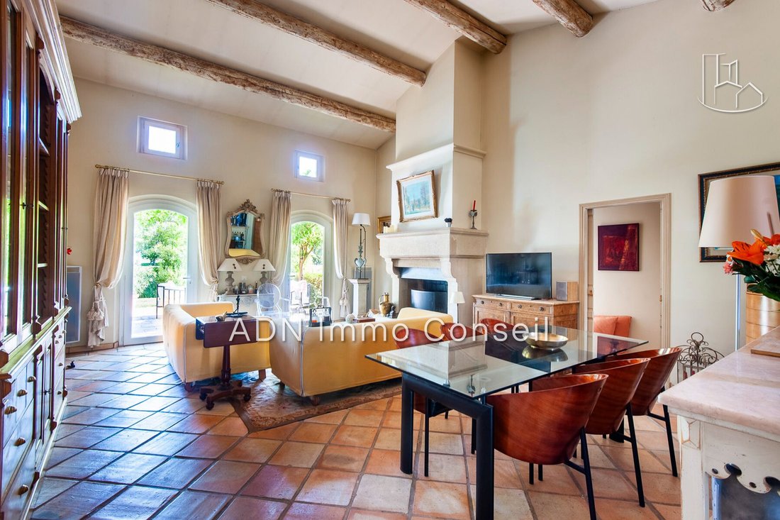 Villa in Mallemort, Provence-Alpes-Côte d'Azur, France 4 - 15279708