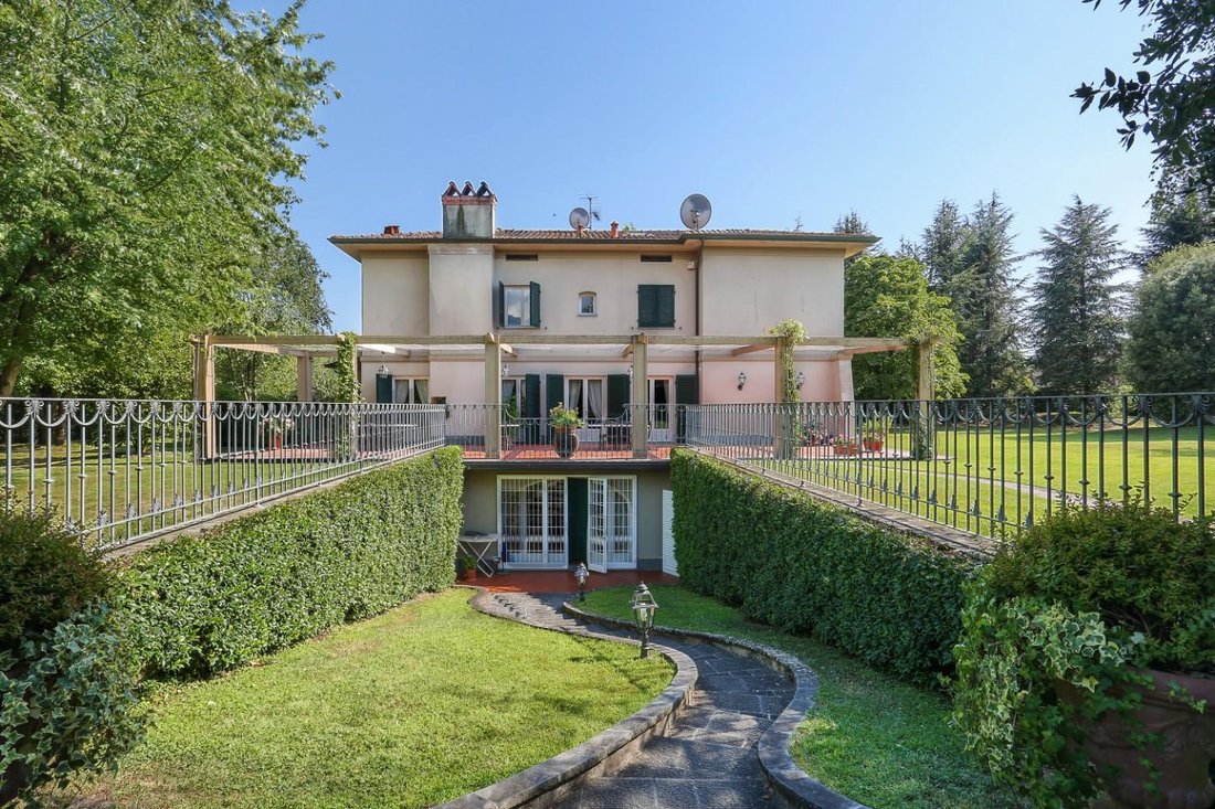 Villa in Lammari, Capannori, Tuscany 1 - 15280761