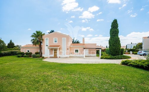 House in Lagoa e Carvoeiro, Algarve, Portugal 1