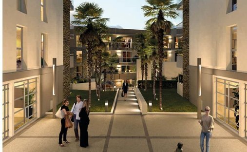 Apartment in Saint-Laurent-du-Var, Provence-Alpes-Côte d'Azur, France 1