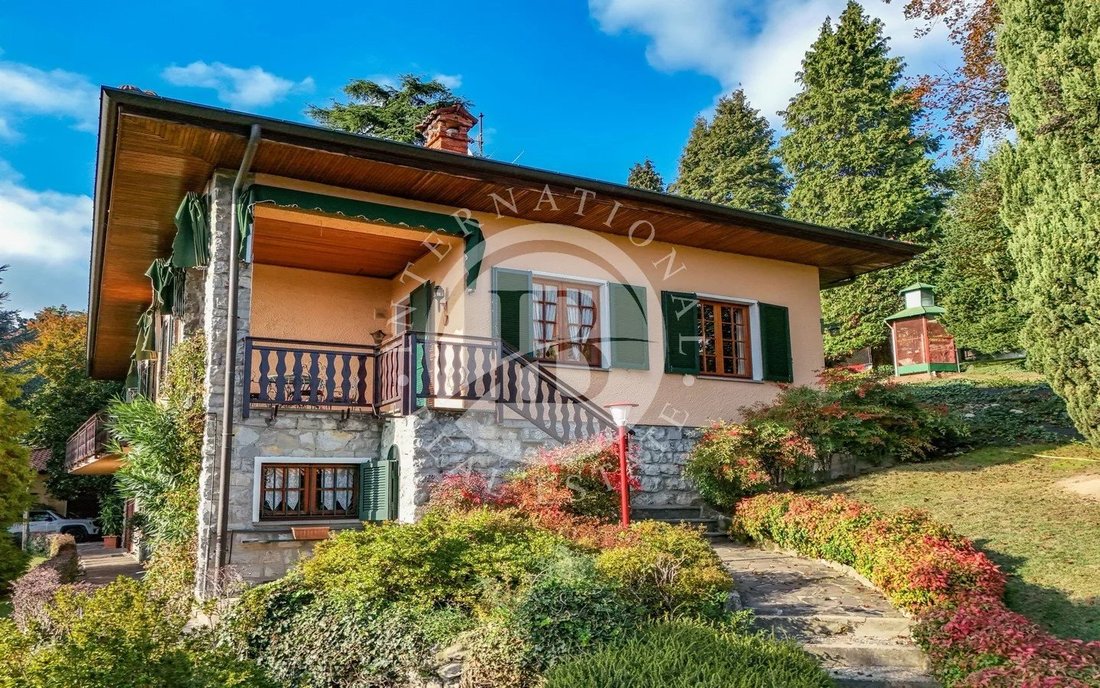 Villa in Proserpio, Lombardy, Italy 3 - 15282602
