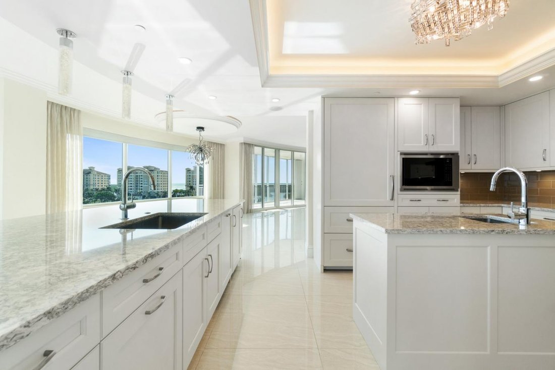 Condo in Bonita Springs, Florida, United States 5 - 15285210