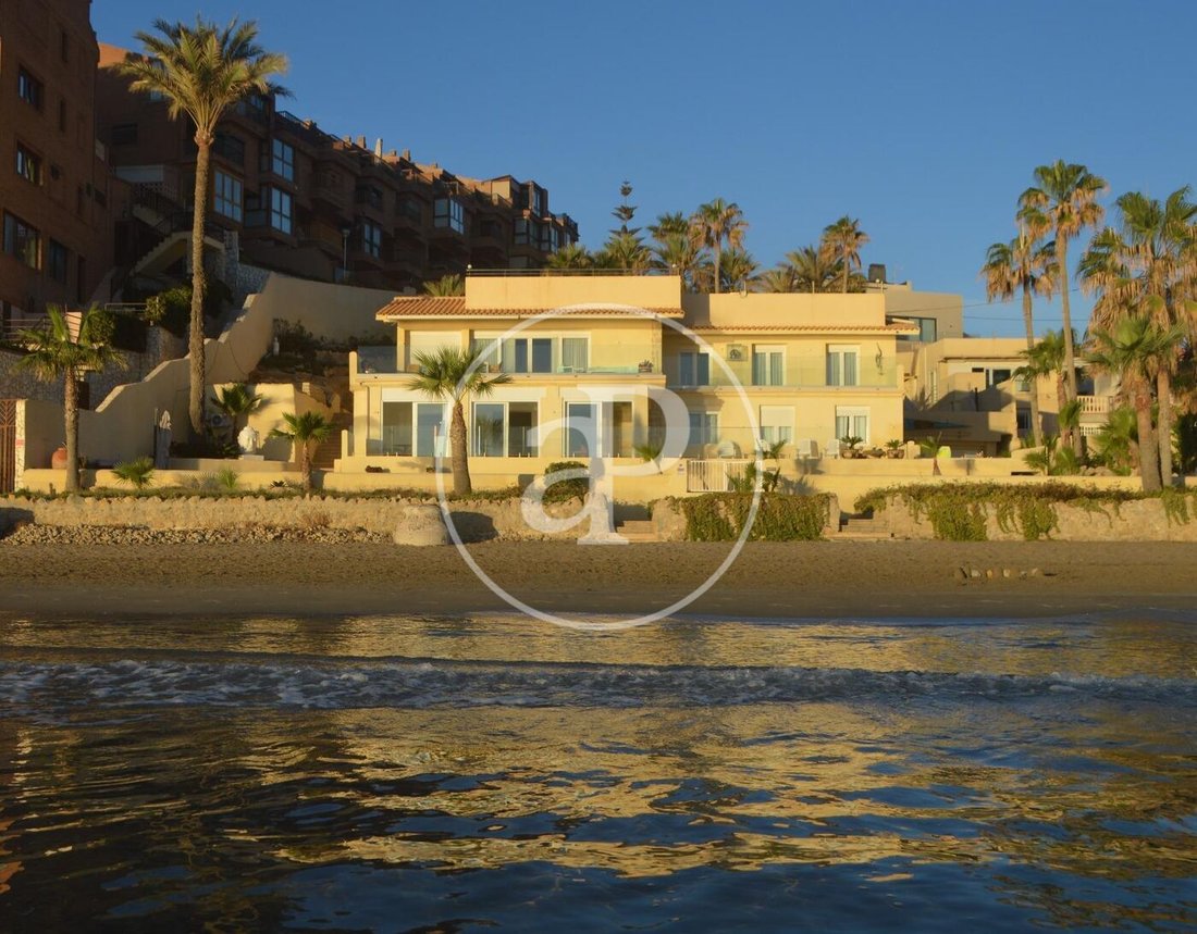 Villa in Alicante, Valencian Community, Spain 2 - 15280440