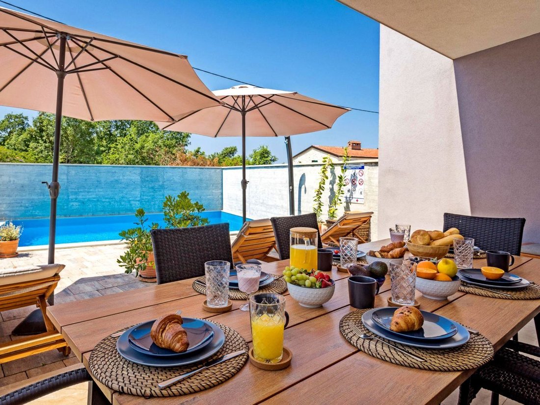 Villa in Porec, Istria County, Croatia 3 - 15282636