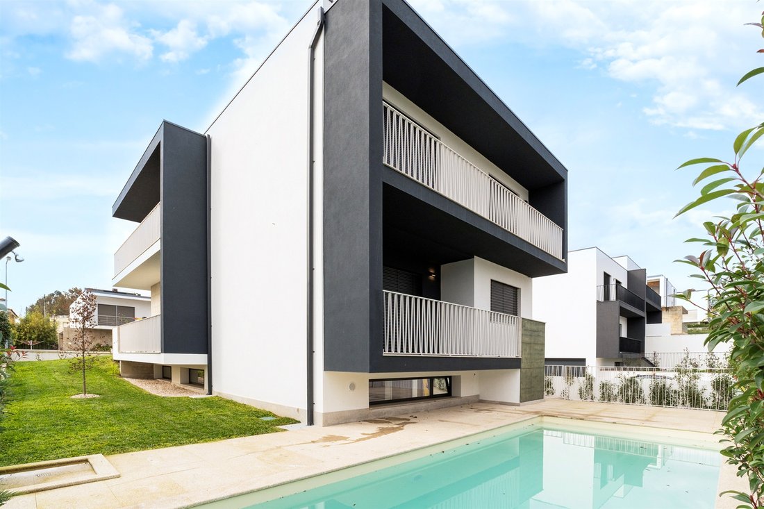 House in Oliveira, Sao Paio e Sao Sebastiao, Braga, Portugal 1 - 15030496