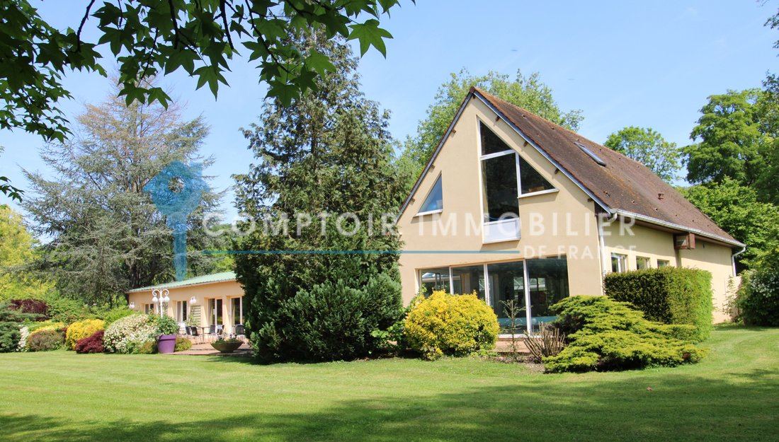 Whispers of the Eure: A Timeless Anglo-Norman Retreat by the River’s Edge