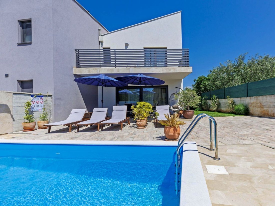 Villa in Porec, Istria County, Croatia 2 - 15282636