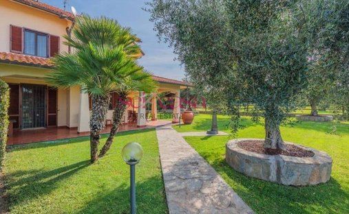 House in Grosseto, Tuscany, Italy 1