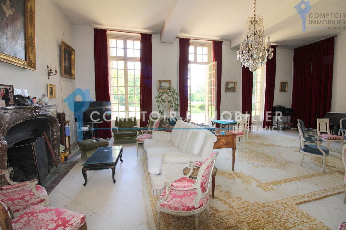A Timeless Normandy Castle Where History Whispers Through 37 Hectares of Enchantment