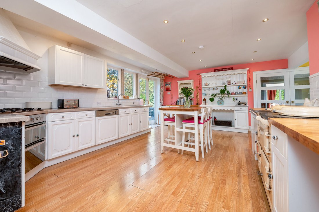 House in Atlow, England 5 - 15280263