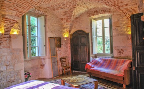 Castle for Sale in Prayssac, Occitanie, France