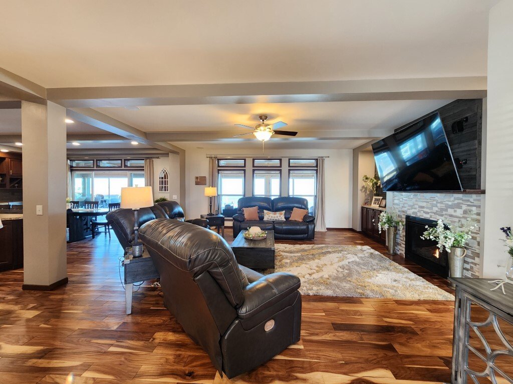 House in Sheffield, Iowa, United States 3 - 15279426