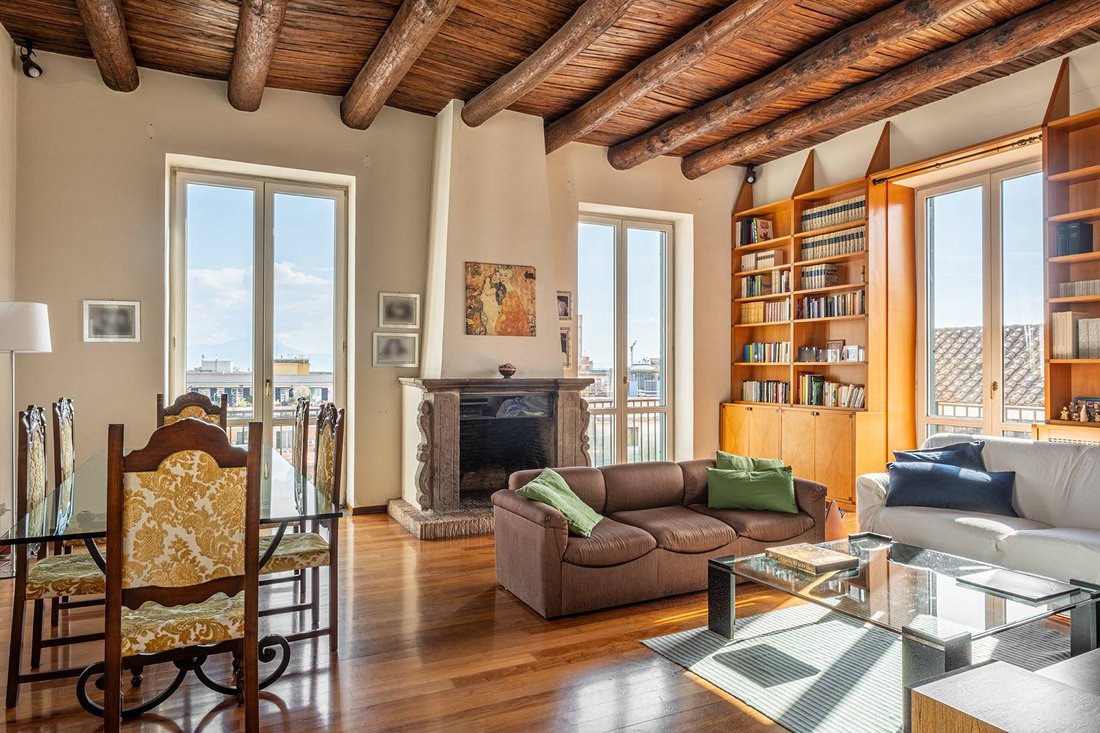 Apartment in Naples, Campania, Italy 2 - 15287352