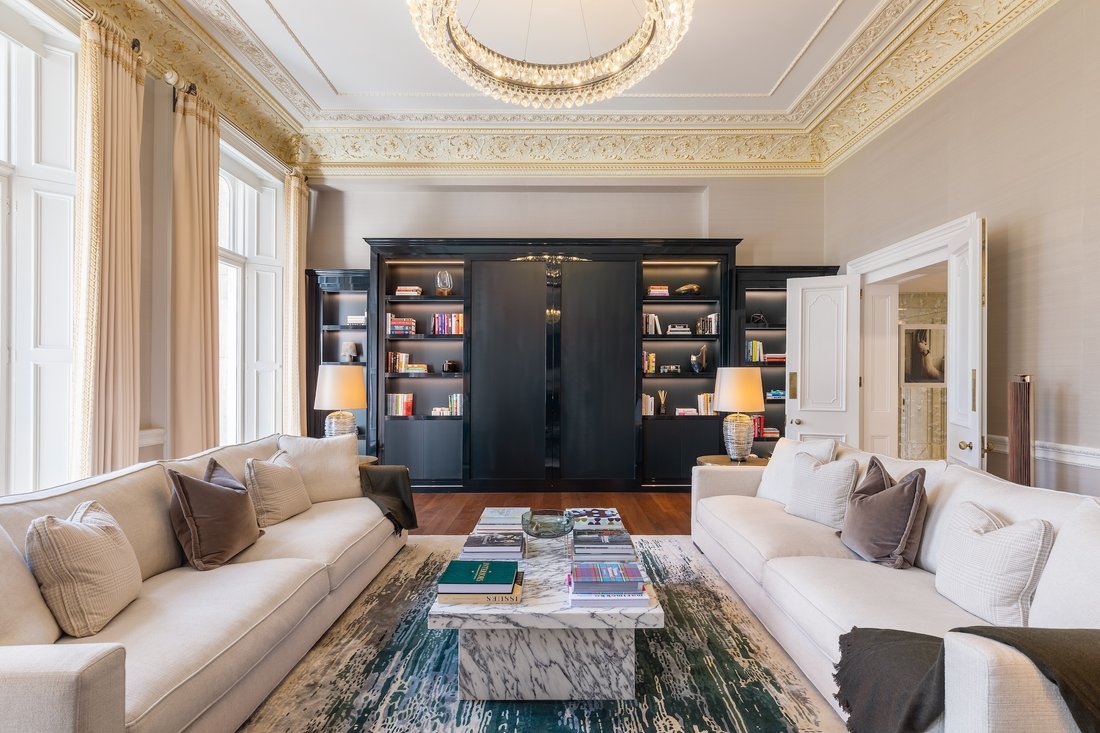 Beautiful Four Bedroom Apartment In In London, England, United Kingdom ...