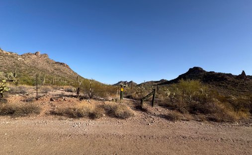 Land in Apache Junction, Arizona, United States 1