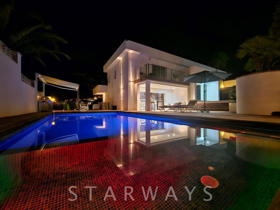 Chalet in Altea, Valencian Community, Spain 1 - 15281223