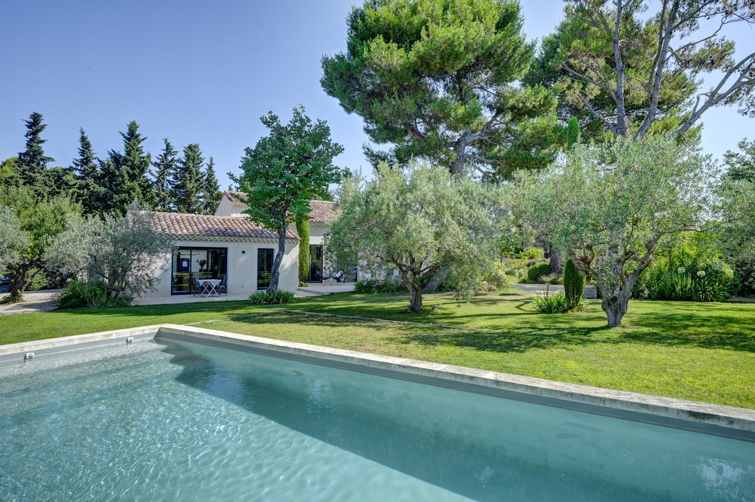 House in Eygalières, Provence-Alpes-Côte d'Azur, France 1 - 14517983