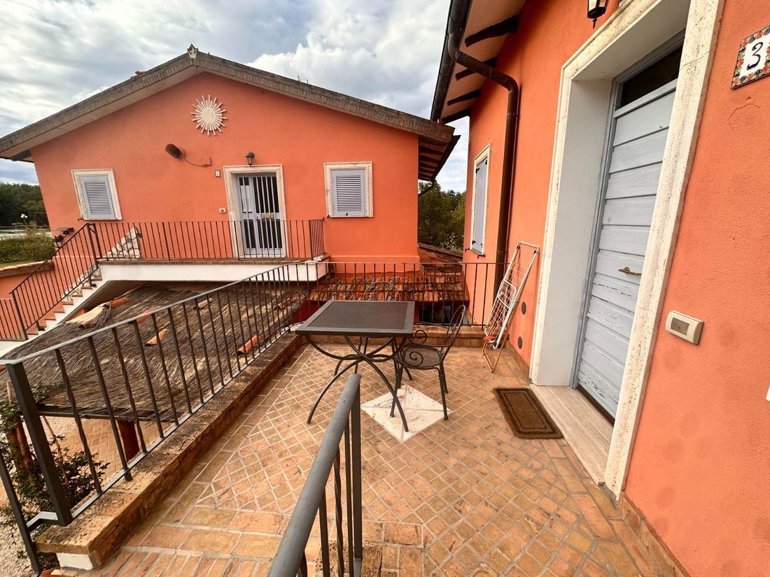 Farm Ranch in Castiglione del Lago, Umbria, Italy 4 - 15282585