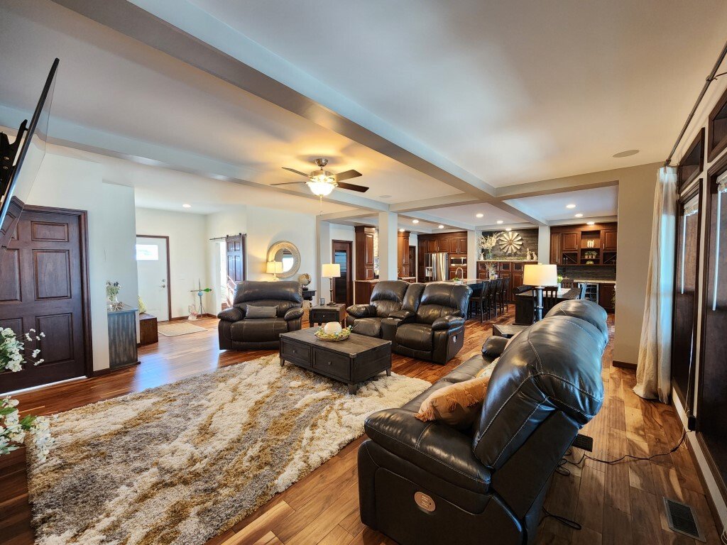 House in Sheffield, Iowa, United States 5 - 15279426