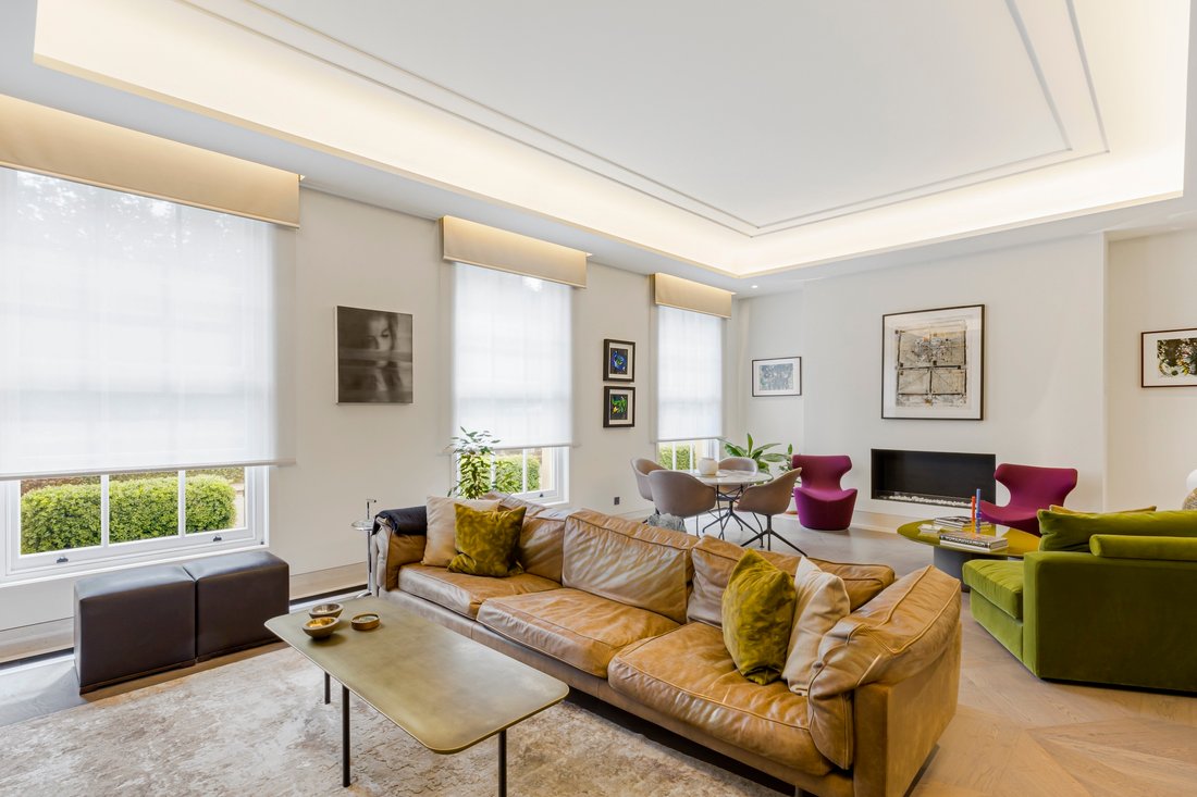 An Exceptional Apartment On One Of London’s In London, England, United ...