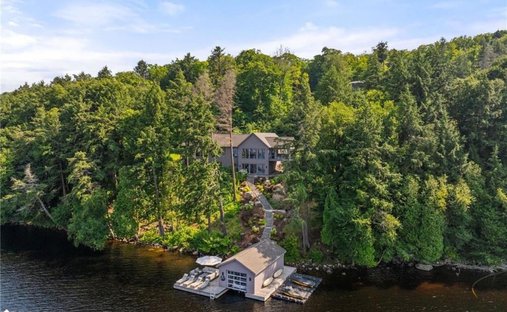 House in Huntsville, Ontario, Canada 1