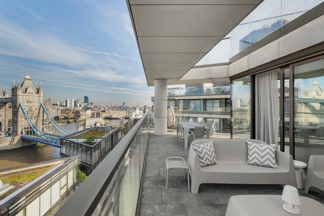 Photo inspiration: A Riverside Penthouse With Sweeping Thames In London England United Photo Inspiration