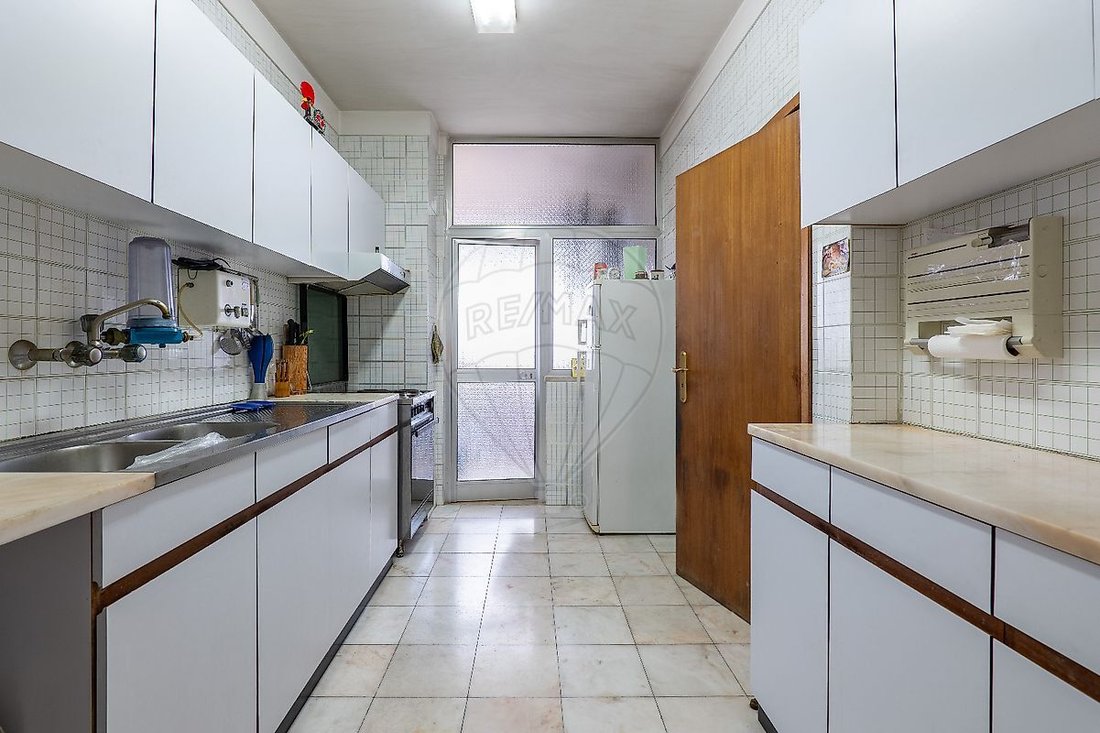 Apartment in Cedofeita, Santo Ildefonso, Se, Miragaia, Sao Nicolau e Vitoria, Porto District, Portugal 4 - 15284666