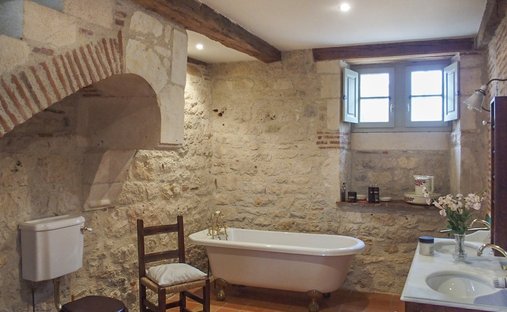 Castle for Sale in Prayssac, Occitanie, France