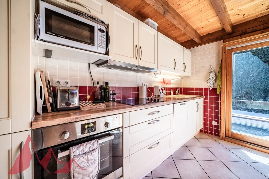 Chalet in Morzine, Auvergne-Rhône-Alpes, France 3 - 15282541