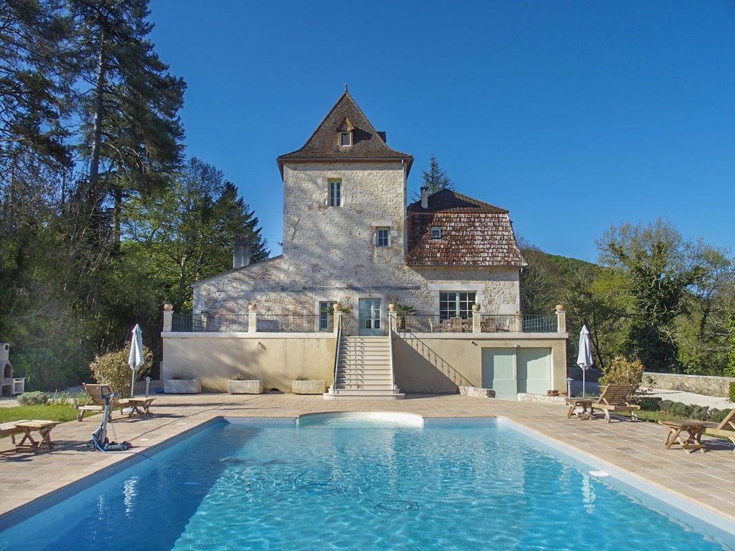 Whispers of the Lot: A 17th-Century Riverfront Manor in Occitanie’s Golden Light