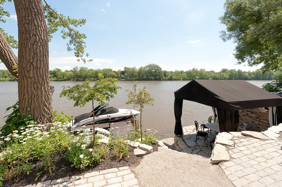 Casa a Laval, Québec, Canada 2 - 15283675