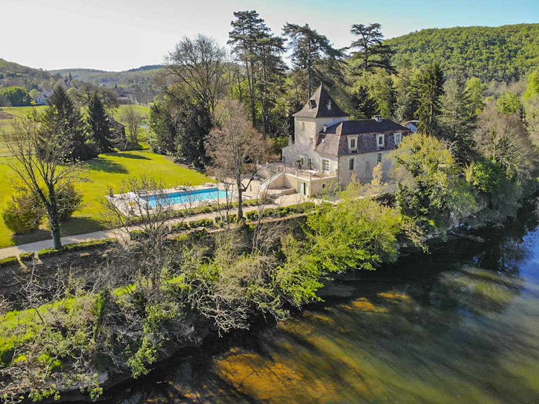 Whispers of the Lot: A 17th-Century Riverfront Manor in Occitanie’s Golden Light