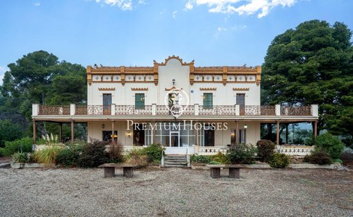 Country House in Valls, Catalonia, Spain 1