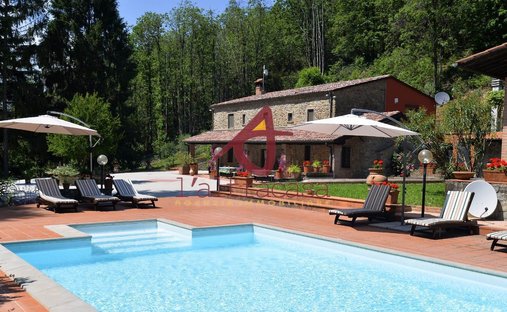Maisons de campagne à Centre, Pescia, Toscane 1