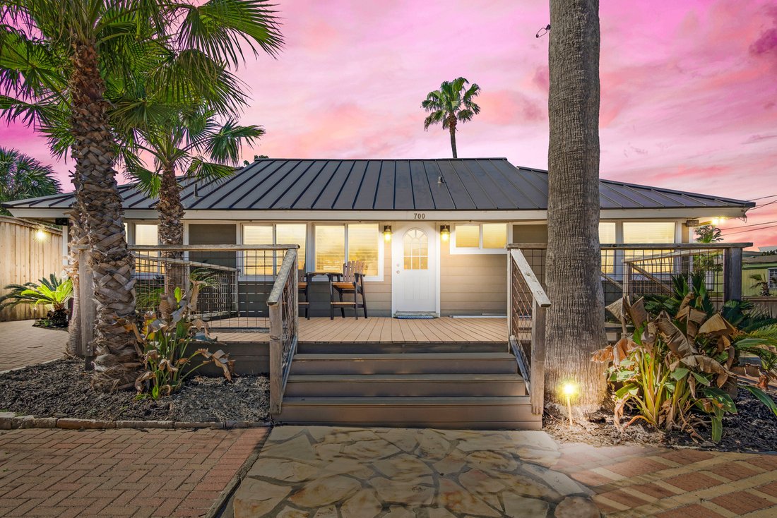 House in Port Aransas, Texas, United States 1 - 15279436