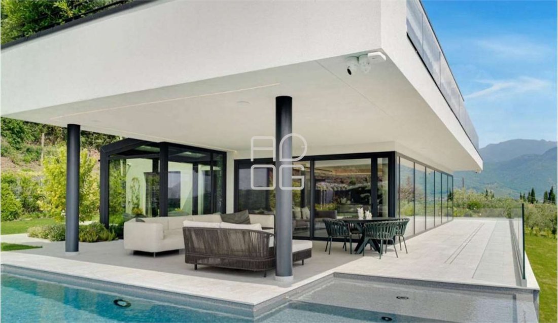 Villa in Salo, Lombardy, Italy 3 - 15280857