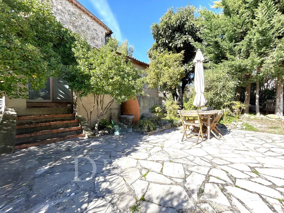 House in Le Rouret, Provence-Alpes-Côte d'Azur, France 1 - 15237262