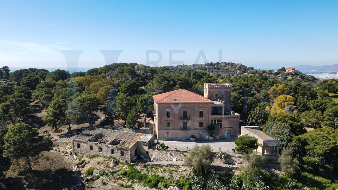 Villa in Center, Licata, Sicily 2 - 15287700