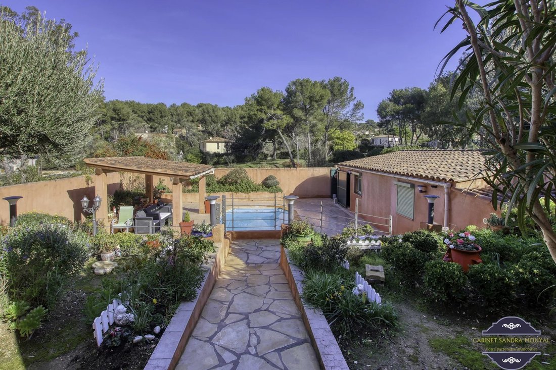 Villa in Beaucours-La Gorguette-La Morvenede, Sanary-sur-Mer, France 2 - 13813496