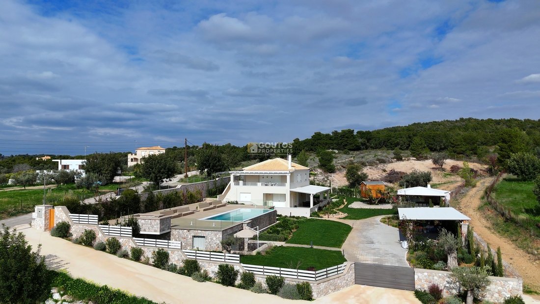 Villa in Koinotita Kranidiou, Kranidi, Greece 1 - 15287626
