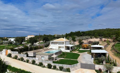Villa à Koinotita Kranidiou, Kranidi, Grèce 1