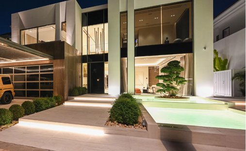 Villa in Dubai, Dubai, United Arab Emirates 1