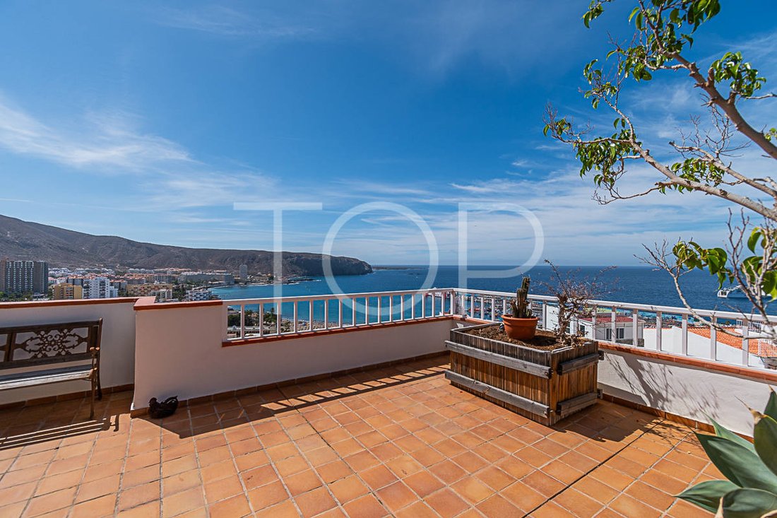 Apartment in Los Cristianos, Canary Islands, Spain 2 - 15288423