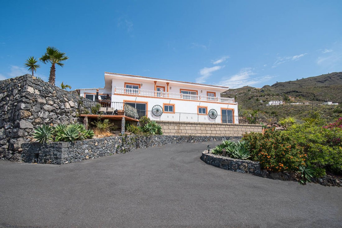 Country House in La Caleta, Adeje, Canary Islands 1 - 15288333