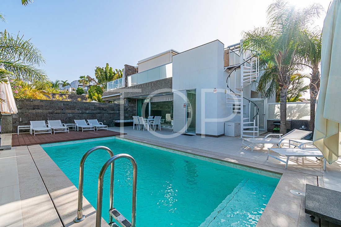 House in Costa Adeje, Adeje, Canary Islands 1 - 15288389