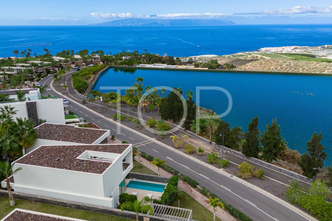 Villa in Guia de Isora, Canary Islands, Spain 1 - 15288417