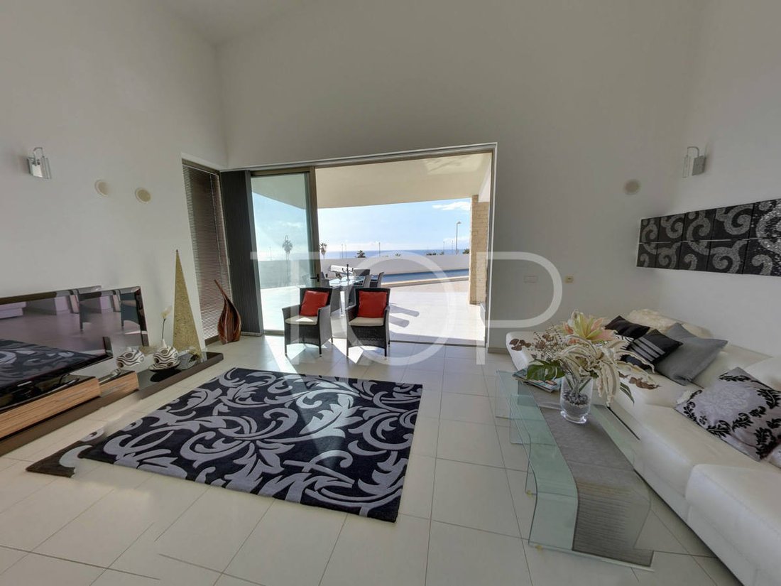 House in La Caleta, Adeje, Canary Islands 3 - 15288366